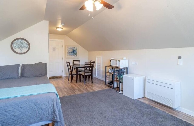 Private Loft with trail access to Boise Foothills