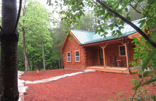 Private log cabin on 3.5 acres