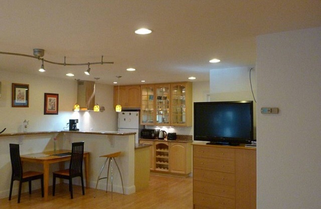 Private nicely decorated studio