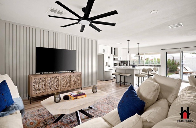 Private Oasis, Pool, Hot Tub, Patio, Near Shopping