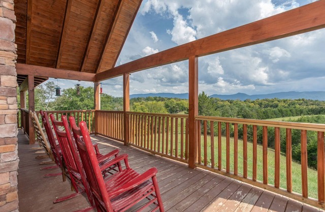 Private*On Douglas Lake w/access and dock*Dog(s) Welcome*