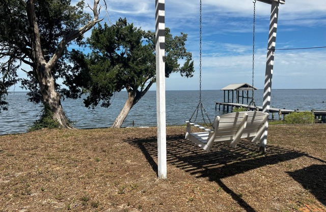 Private Pier - Lantana Cottage
