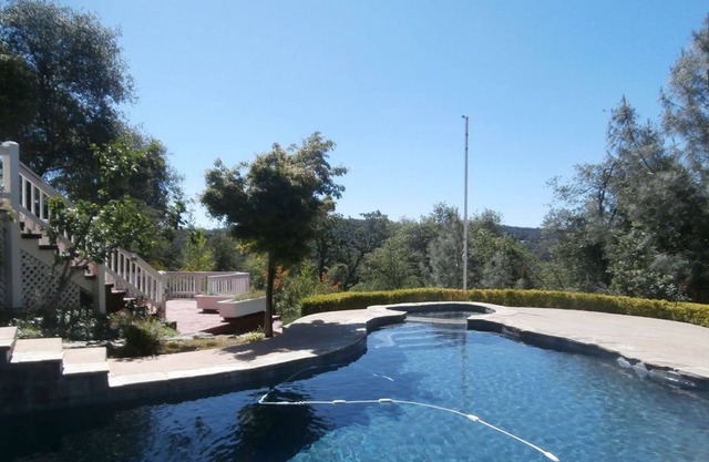 PRIVATE POOL AND SPA!, Sleeps 13, Mountain View