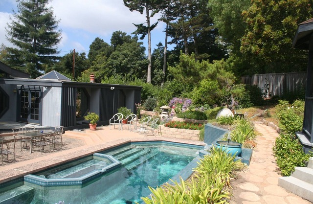 Private Pool Home, On Acre-Near town, Families love it!