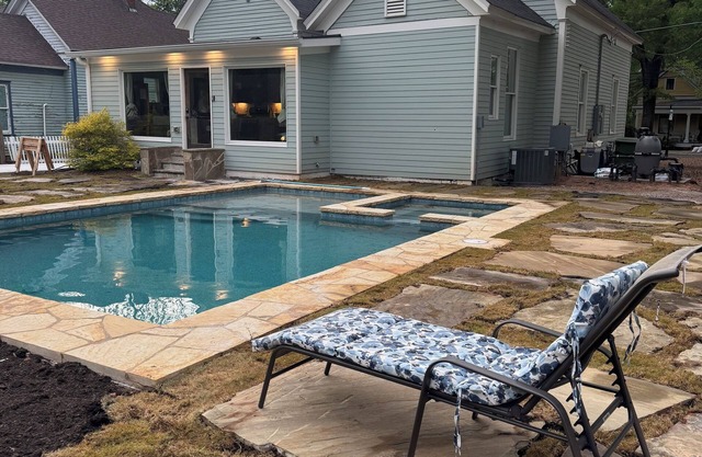 Private Pool & Hot-tub! Walk Downtown; Large Porch; King Beds; Spacious