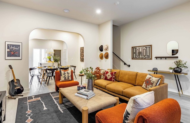 Private Rooftop + 10 Min to Downtown! | Outrider