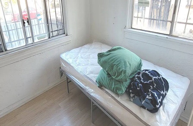 Private Room In Huntington Park