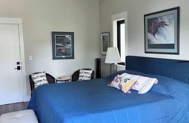 Private Room w/bath at North End of Canyon Ferry Lake