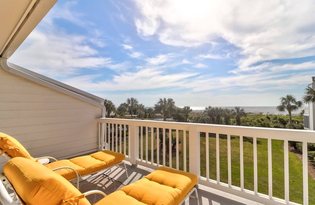 Private Screen Porch & Sun Deck w/Ocean Views, Pool Access - 62 Beach Club Villa