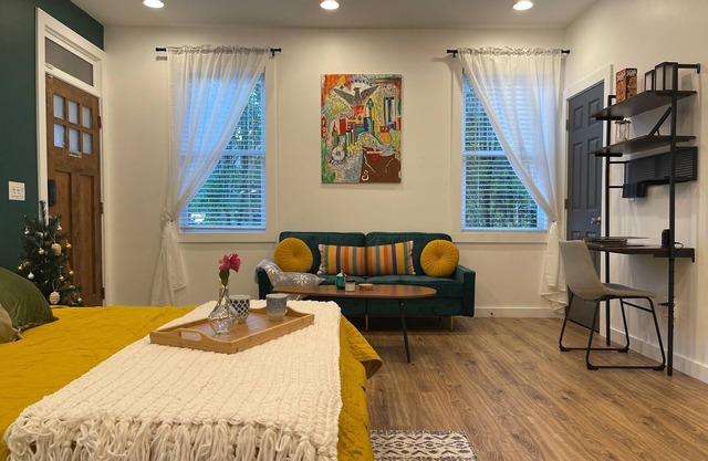 Private Studio-Steps To Beltline-Short/Long Term