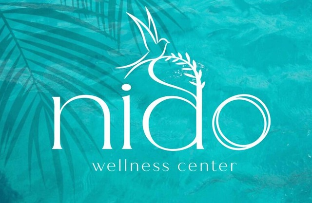 Private twin room, shared bathroom, parking, and beach club