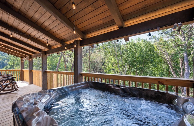 Private Views Waterfall Yoga Hiking HotTub Arcade