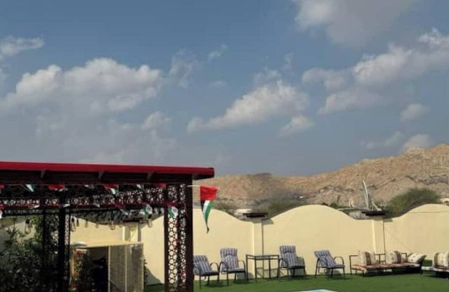 Private villa, pool, mountains