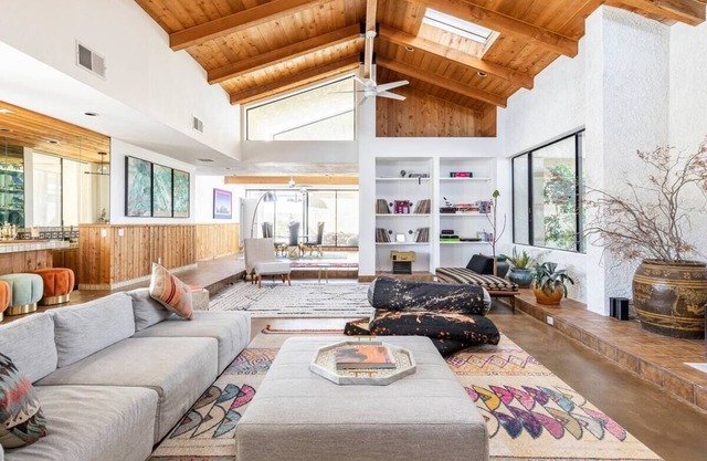 Private villa on 8acres with heated pool and spa. 10 mins. From JTNP entrance.