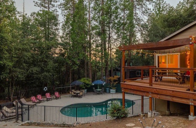 Private Villa W/Pool/spa, GameBarn, 4300 sq ft- Perfect for families and large groups