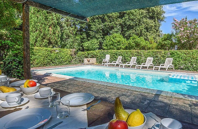 Private Villa with private pool, WIFI, A/C, TV, patio, pets allowed, panoramic view, parking
