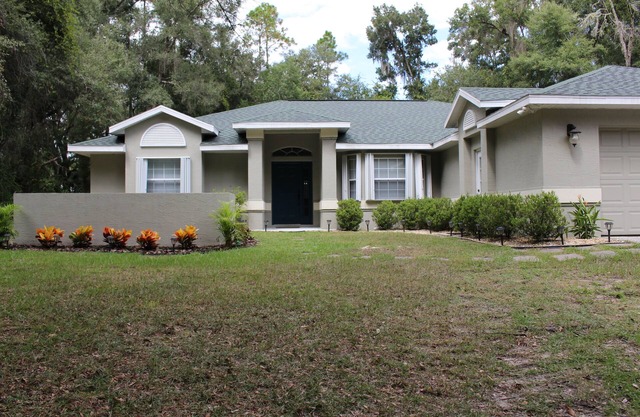 Private woodland retreat near Rainbow Rivern