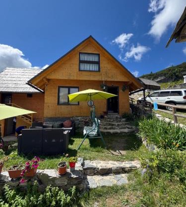 Prokoško jezero Zlatna koliba