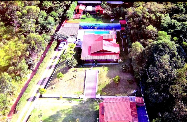 PROMOTION - ARE 2 HOUSES WITH SWIMMING POOL AND YOU ONLY PAY FOR 1! SPECIAL VALUE FOR THE SDS