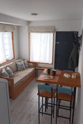 PUERTO NEVADO Box 1 en la base del cerro Catedral con vistas