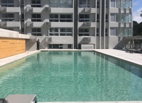 Punta de Este:open Pool and índole Pool,gym,Netflix,aire,garage