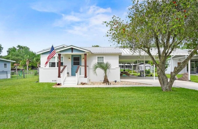 Qt Cottage on Dunn's Creek, Fire Pit, Kayaks