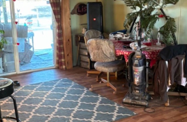 Quaint 3-bedroom mobile home with AC in Box Elder for the Sturgis Rally