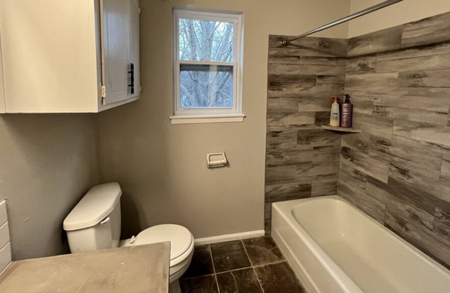 Quaint and Quiet in Downtown Shawnee