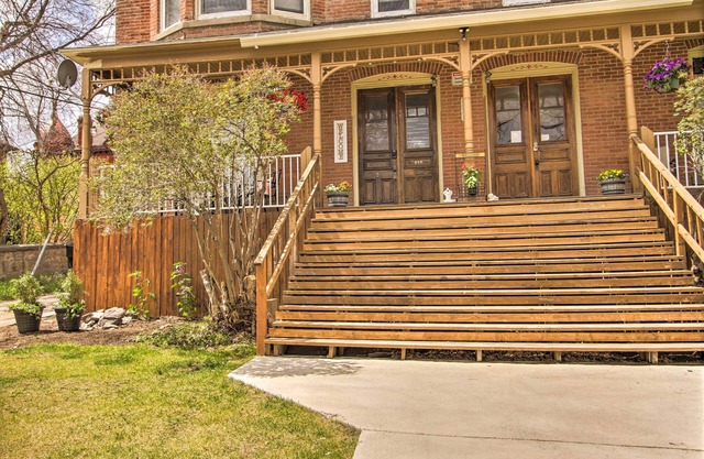 Quaint Helena Apartment - Walkable to Downtown!