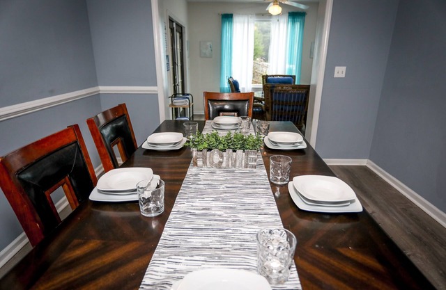 Quaint home w/Private Pool Near Lake Murray – Ideal for Families and Friends