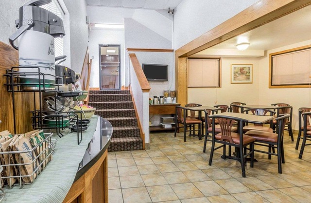 Quality Inn Pell City I-20 exit 158