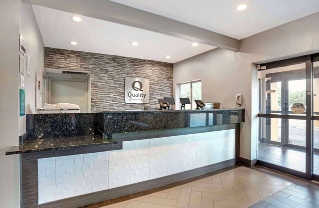 Quality Inn & Suites Birmingham - Highway 280