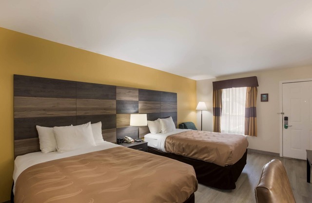 Quality Inn & Suites Greensboro near Lake Oconee