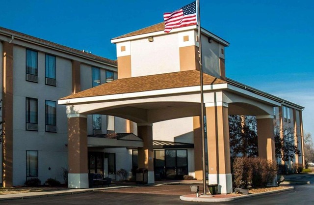 Quality Inn & Suites near St Louis and I-255