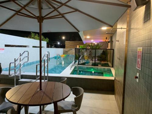 Quarto e Sala na Ponta Verde e Pajuçara