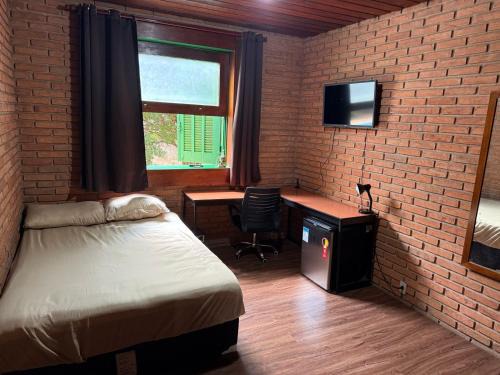 Quarto privativo completo no Centro