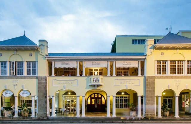 Queen's Hotel by BON Hotels