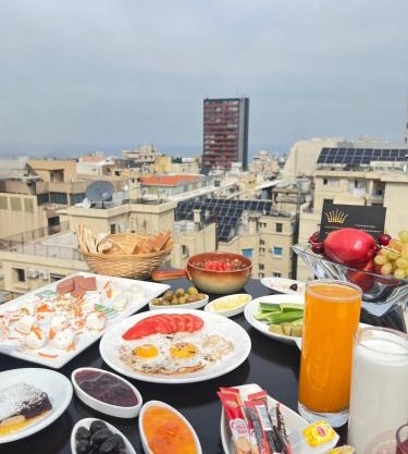 Queens Suite Hotel