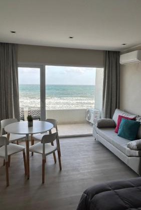 Quequen frente al mar con pileta climatizada