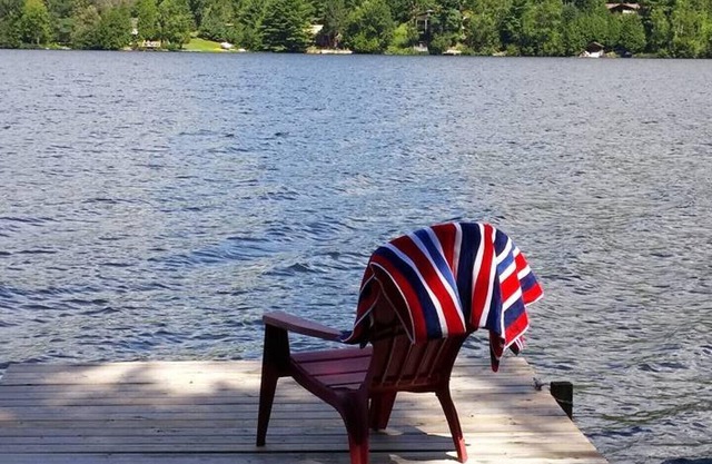 Quiet and Prestine Four Mile Bay Family Cottage