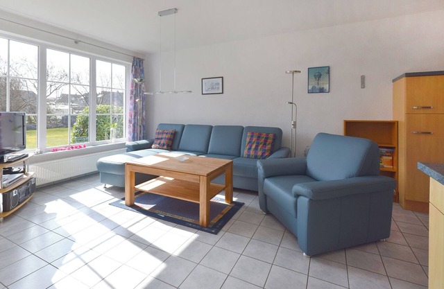 Quiet apartment, located close to the center, with garden for communal use