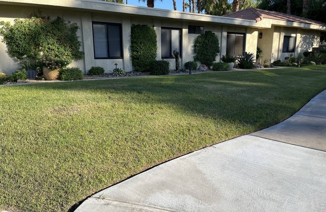 Quiet corner unit in park-like community