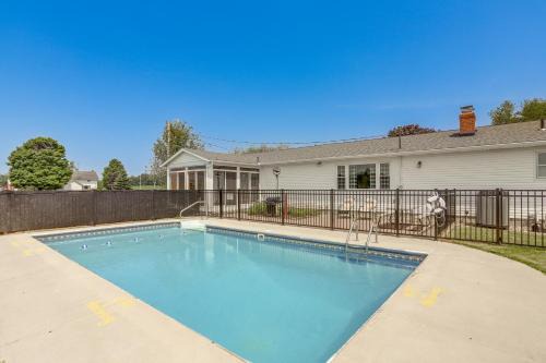 Quiet Greenwich Home with Pool and Screened Porch!