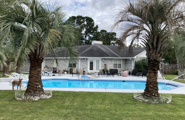 Quiet Home Close to Beach w/Private Pool