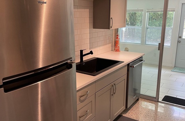 Quiet home within walking distance to the Beach, the Bayou, and Marina.