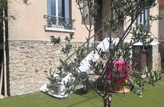 Quiet house between Disneyland and Paris