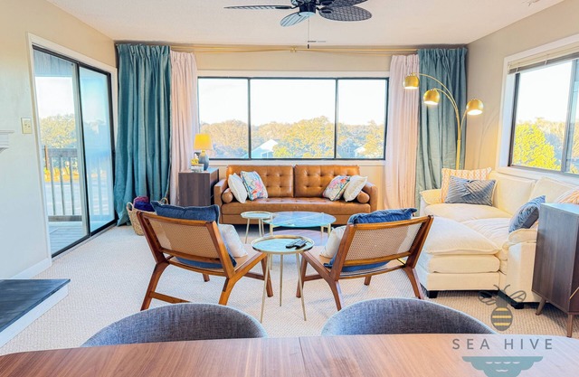 Quiet Island Getaway for 8