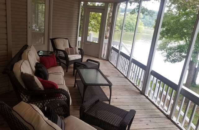 Quiet Lake Front Home on Sugar Creek/Elk River