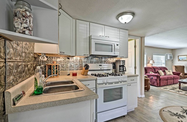 Quiet Pomona Park Rural Home Near St Johns River!