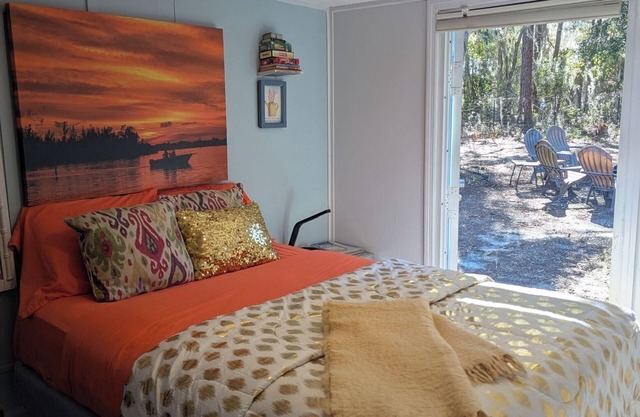 Quiet Rural Room 4U– Country Views Pet Friendly, Free parking